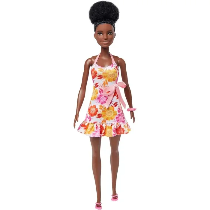 Barbie Loves the Ocean Vestido de piñas Muñeca afroamericana hecha de plástico reciclado, edad +3 años Mattel HLP93