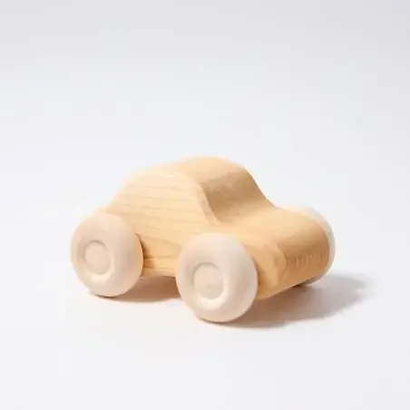 Coches de madera naturales