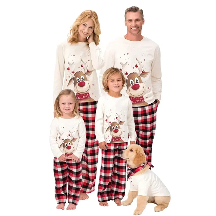 Conjunto a juego de la familia de los ciervos navideños