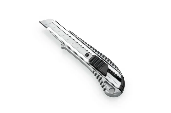 Dahle 10885 Profesional Cuter con Cuchilla de 18mm – Cuerpo Metalico – Mecanismo Automatico de Bloqueo – Guia Metalica