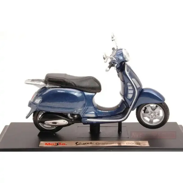 Vespa Granturismo 2003 Escala 1 18