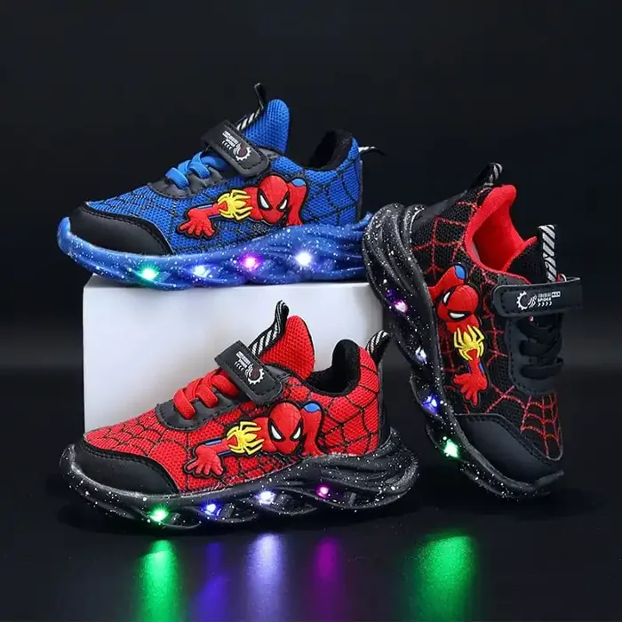 Zapatos con estampado de dibujos animados brillantes
